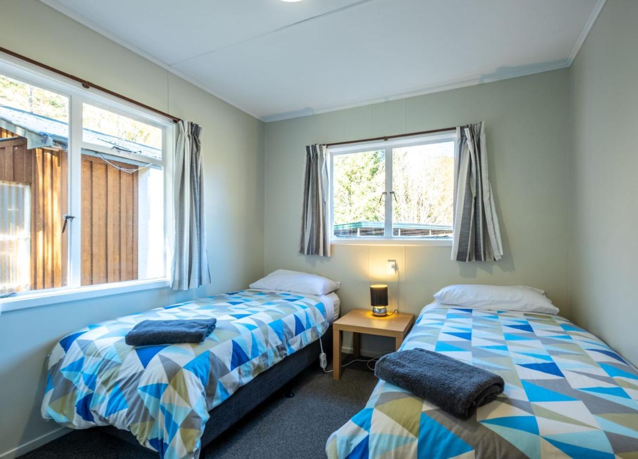 Alpine Adventure Holiday Park แฮนเมอร์สปริงส์ ภายนอก รูปภาพ